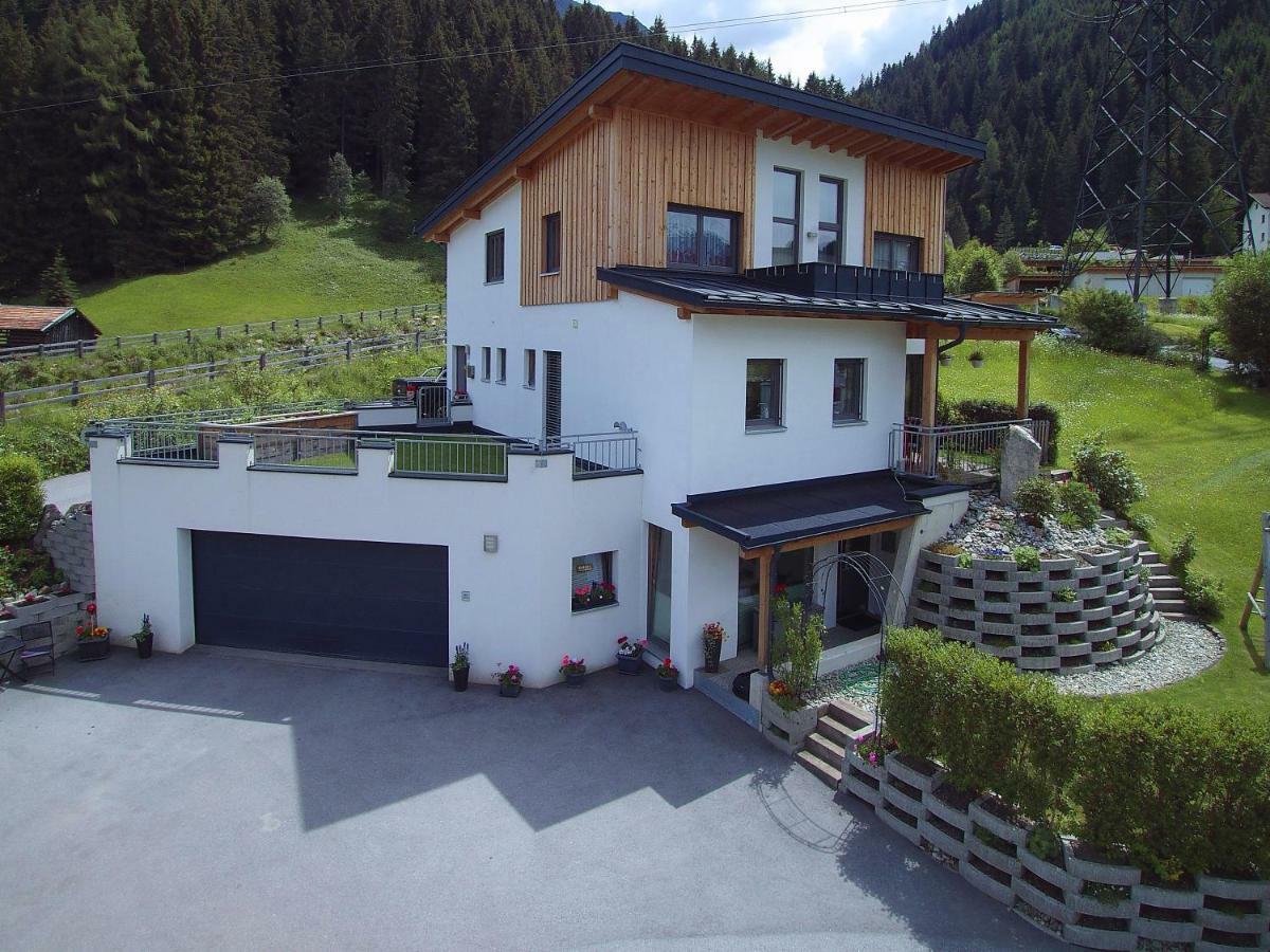 Apart Mirjam Pettneu am Arlberg Exterior photo